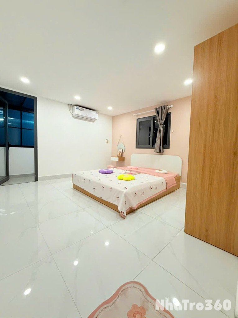 Cho thê căn hộ 1PN ban công quận 1, full nội thất