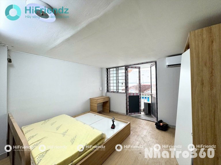 Cho thuê chdv 1PN ban công thoáng Q10, gần Vạn Hạnh Mall, nhà hát Hòa Bình, Đh Huflit, Đh Bách Khoa, Đh Hoa Sen,...