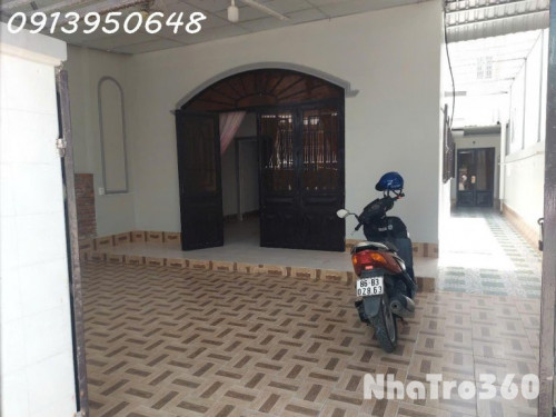 Chính chủ cho thuê gấp nhà nguyên căn đường Lê Hồng Phong, TP. Phan Thiết, chỉ 6tr/th