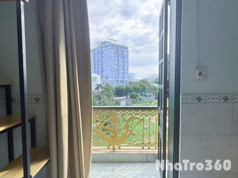 Cho thuê Duplex ban công gần sân bay Tân Sơn Nhất