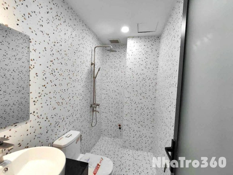 Căn hộ cửa sổ Quận 1, máy giặt riêng, gần Bùi Viện