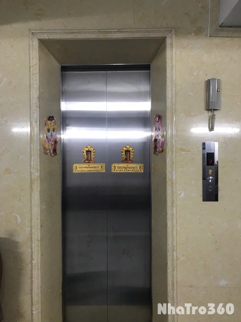 Tôi cho thuê nhà hai cửa đi, mới ,vỉa hè, 105m2- 4T, Hoàng Cầu_35 Tr