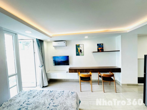 Cho thuê căn hộ ban công quận 1 gần chợ Bến Thành