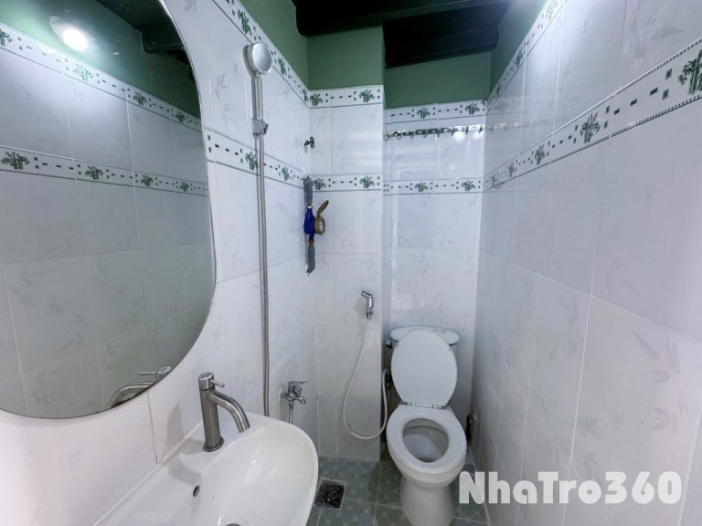 Cho thuê Duplex ban công gần sân bay Tân Sơn Nhất