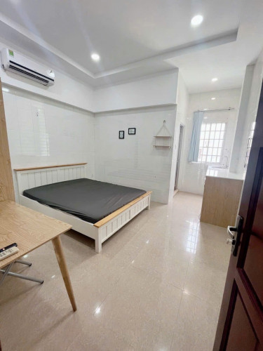 Cho thuê phòng trọ studio có nội thất đường Cửu Long gần sân bay Tân Sơn Nhất.