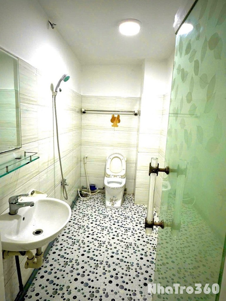 Phòng đầy đủ tiện ích trong khu dân cư yên tĩnh