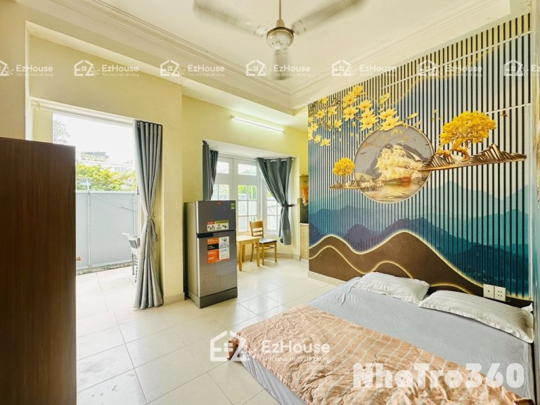 Phòng ban công, full nội thất, ra vào tự do