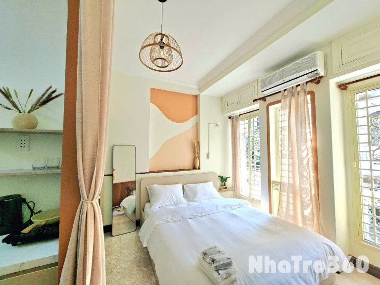 Studio tách bếp full nội thất Q1, gần chợ Bến Thành, Bùi Viện, Pullman, cầu Nguyễn Văn Cừ, cầu Ông Lãnh,...