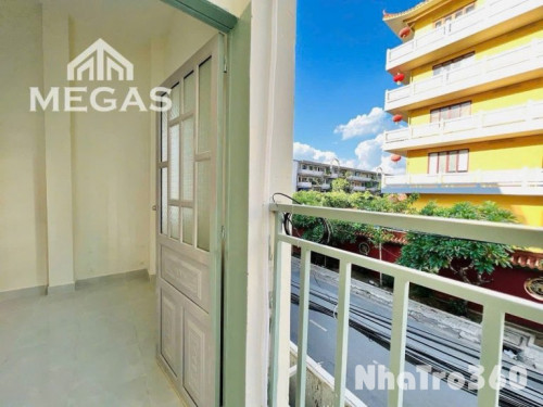 Full nội thất, ban công, cửa sổ, tự do, giá rẻ
