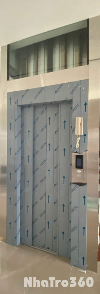 Cho thuê Nhà VP, Nhà Hàng, KD, Hoàng Cầu, 102m2x 5T vỉa hè 31 Tr