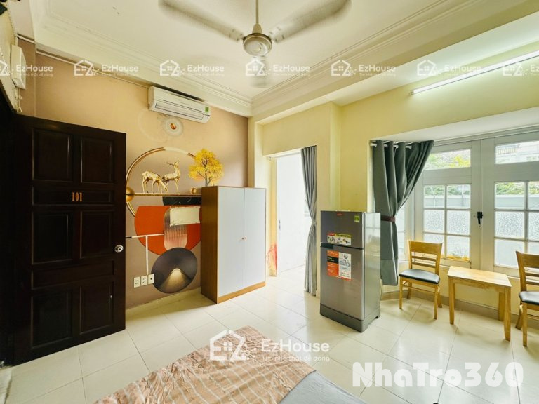 Phòng ban công, full nội thất, ra vào tự do