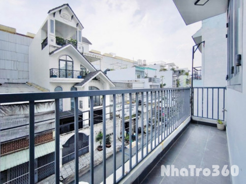 Full nội thất, ban công, thang máy, 1 phòng ngủ