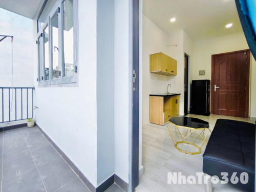 Full nội thất, ban công, thang máy, 1 phòng ngủ