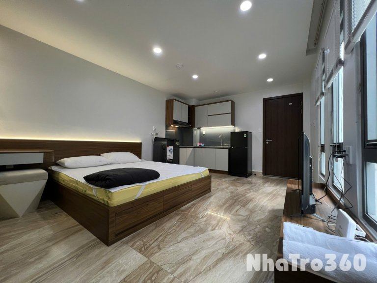 Võ Văn Kiệt Q1 - Studio cửa sổ thoáng full nội thất ngay trung tâm thành phố.