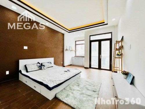 Full nội thất, ban công, tự do, giá rẻ