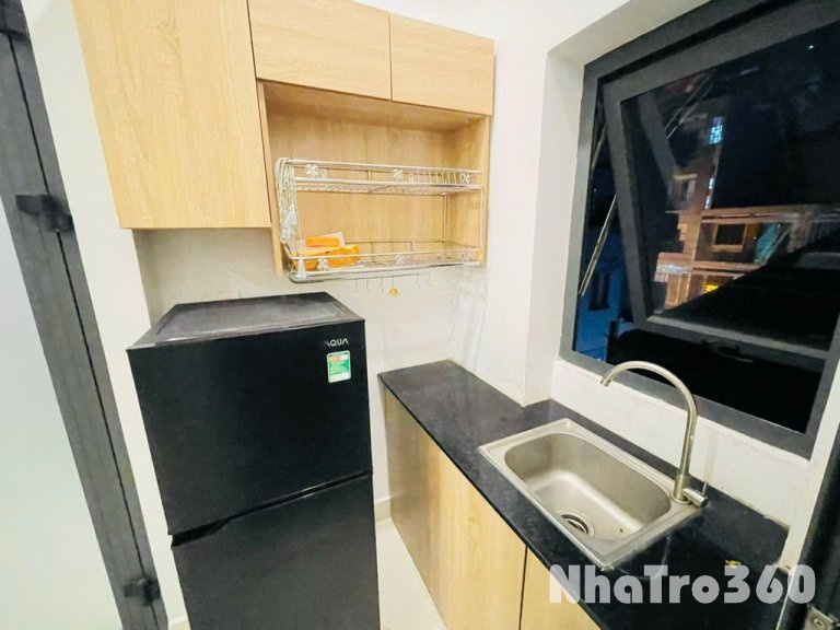 Phòng studio ban công 30m2 quận 10 đường 3/2