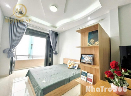 Cho thuê căn hộ ban công quận 1 full nội thất