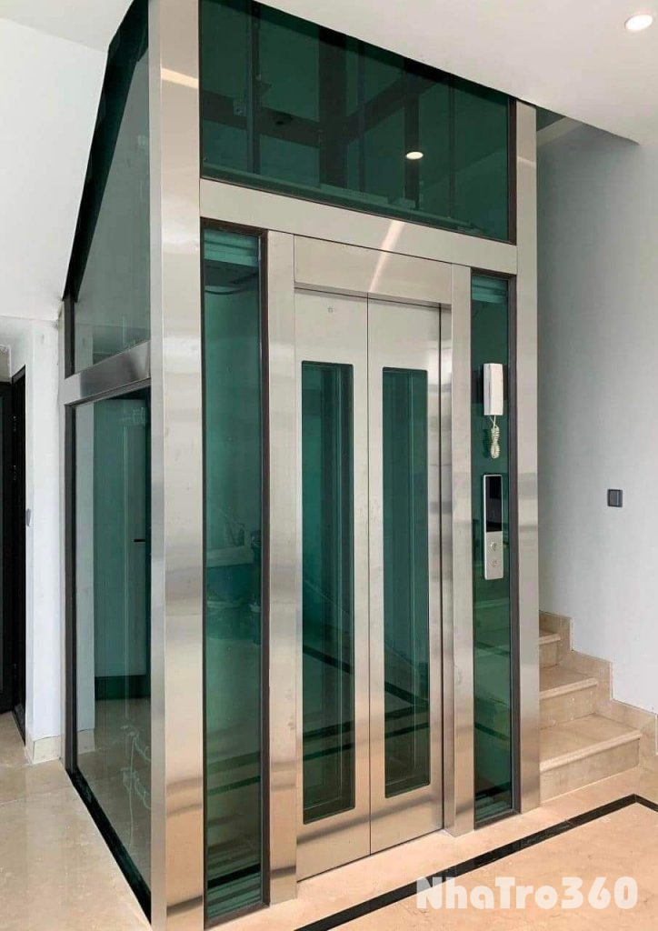 Cho thuê nhà hai mặt tiền, 104m2_ 5T; vỉa hè, Nguyễn Khánh Toàn-30 Tr