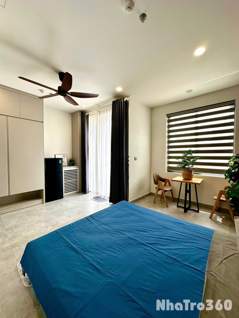Cho thuê căn hộ Studio Ban công ĐẸP Q4 gần cầu Ông Lãnh, cầu Calmette, cầu Nguyễn Văn Cừ