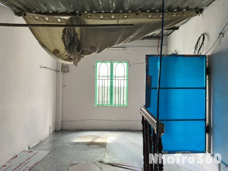 Cho thuê nhà hẻm ở trung tâm 12,5m, có gác suốt