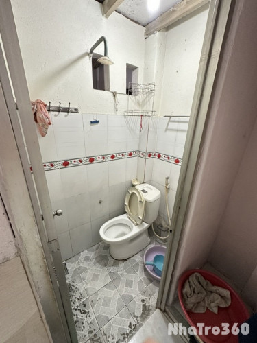 Cho thuê nhà hẻm ở trung tâm 12,5m, có gác suốt