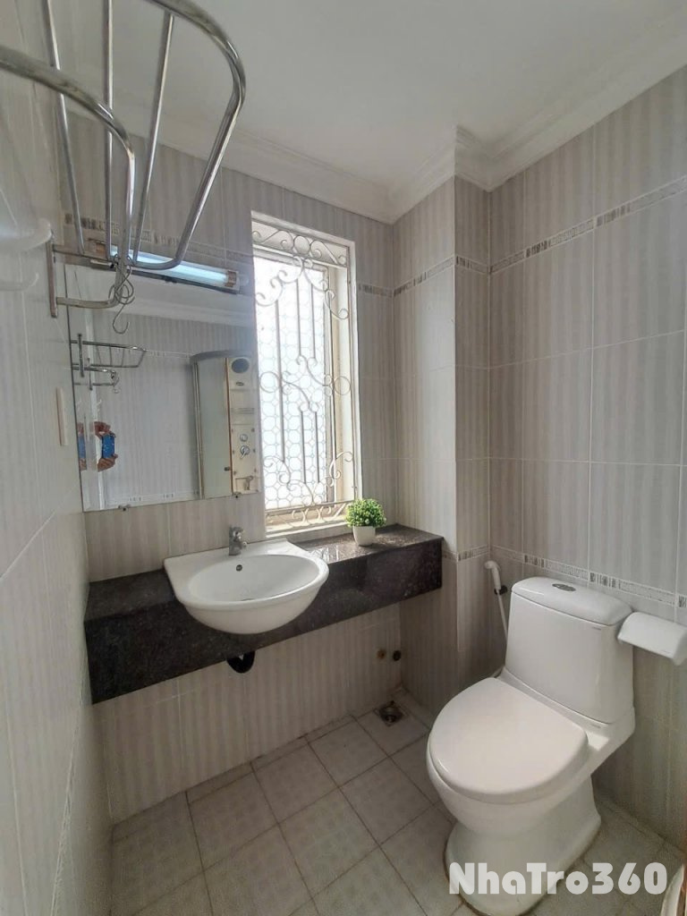 Cho thuê căn hộ tách bếp, Q1, Đường Nguyễn Trãi, gần Cầu Nguyễn Văn Cừ, Công Viên 23/9, ĐH Sài Gòn