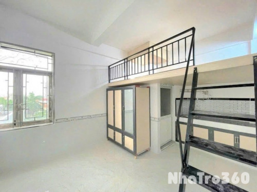 Duplex như hình,mới xây,ra vào tự do,cửa sổ thoáng