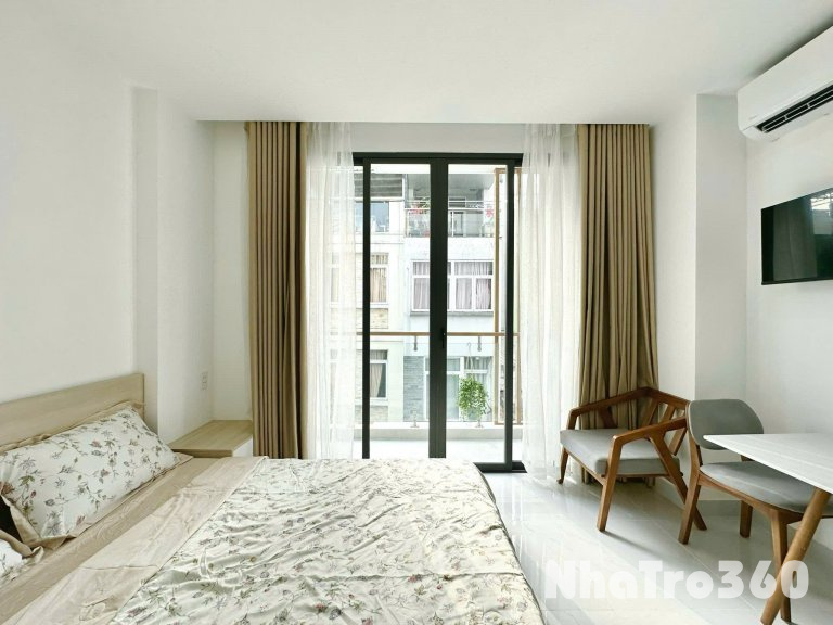 Cho thuê studio ban công xịn xò Q10, gần ĐH UEH, Vòng xoay Ngô Gia Tự, ĐH Y Dược,...