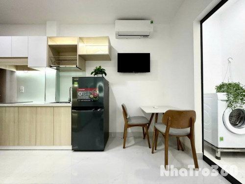 Cho thuê studio ban công xịn xò Q10, gần ĐH UEH, Vòng xoay Ngô Gia Tự, ĐH Y Dược,...