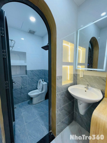 Điện Biên Phủ quận 10, gần ngay ngã sáu Lý Thái Tổ, Vạn Hạnh Mall, Việt Nam Quốc Tự, Đh Văn Hiến,...