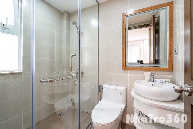 Cho thuê căn hộ ban công, Q1, Đường Nguyễn Bỉnh Khiêm, gần Cầu Thị Nghè, Thảo Cầm Viên, CV Lê Văn Tám