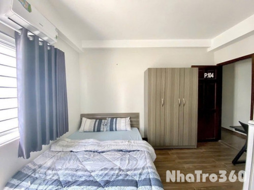 Cho thuê phòng ban công thoáng mát Tôn Đản Q4