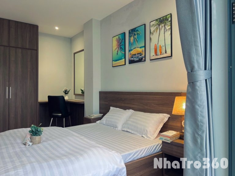 Phòng ban công quận 1 gần Bùi viện và Metro