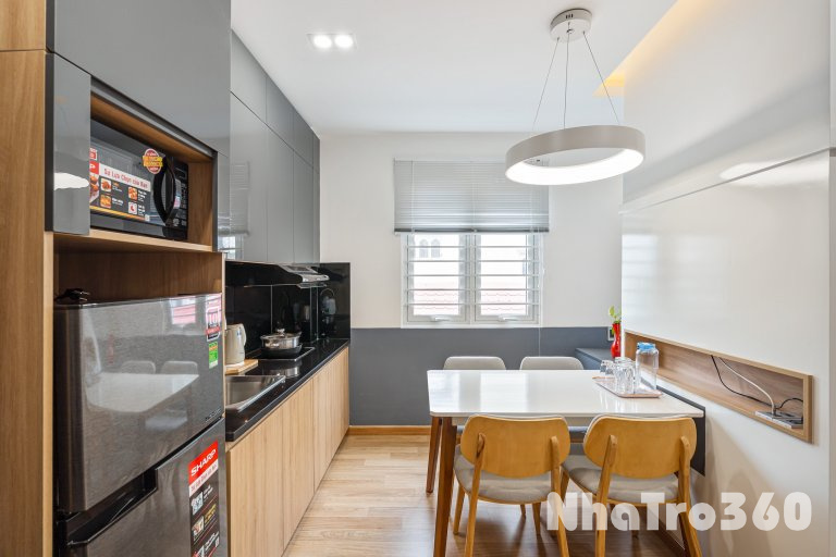 Cho thuê căn hộ ban công, Q1, Đường Nguyễn Bỉnh Khiêm, gần Cầu Thị Nghè, Thảo Cầm Viên, CV Lê Văn Tám