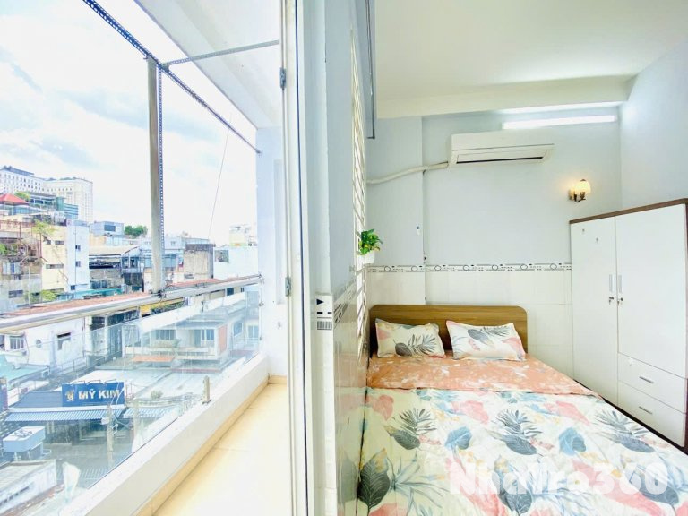 Studio ban công tách bếp Q1 - gần công viên Lê Văn Tám, chợ Tân Định, vòng xoay Điện Biên Phủ,...