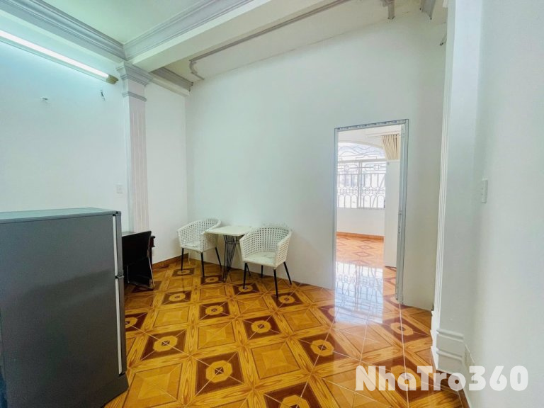 Cho thuê phòng Hoàng Diệu,Q4 tách bếp gần ĐH Luật