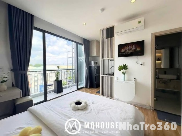 Cho thuê căn hộ ban công, Q10, đường Hương Giang, gần ĐH Kinh Tế, Công Viên Lê Thị Riêng, Go Miền Đông
