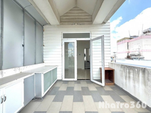 Cho thuê phòng Tôn Thất Thuyết Q4 có sân thượng