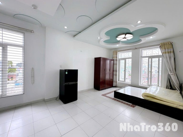 Cho thuê studio cửa sổ siêu rộng Q10 - gần cầu vượt 3/2, Vạn Hạnh Mall, Đh UEH,...