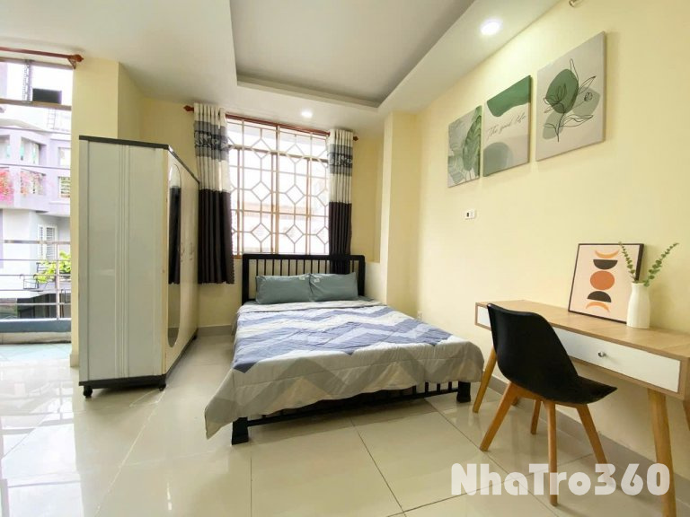 Cho thuê căn hộ ban công, Q10, đường Trần Thiện Chanh, gần ĐH Kinh Tế, Công Trường Dân Chủ, Toà Nhà Viettel