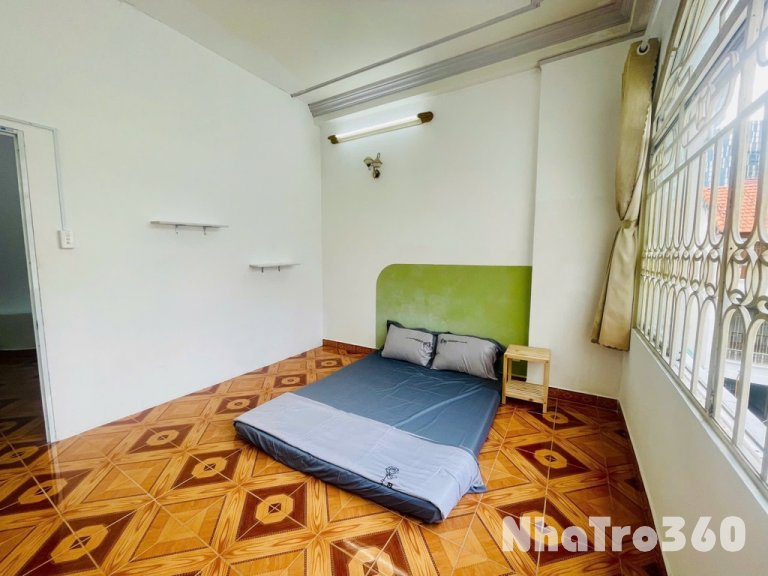 Cho thuê phòng Hoàng Diệu,Q4 tách bếp gần ĐH Luật