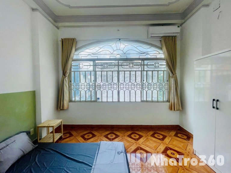 Cho thuê phòng Hoàng Diệu,Q4 tách bếp gần ĐH Luật