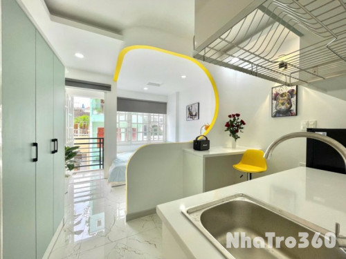 Cho thuê căn hộ quận 1 ban công gần chợ Bến Thành