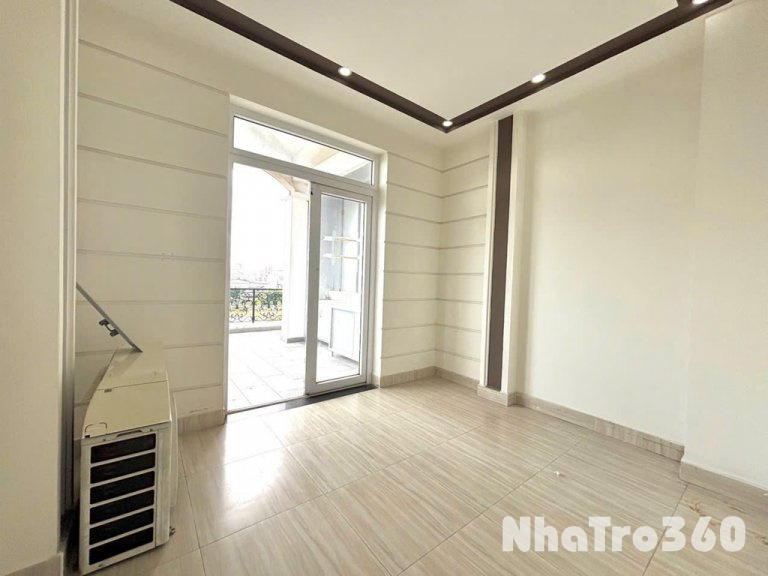 Cho thuê phòng Tôn Thất Thuyết Q4 có sân thượng