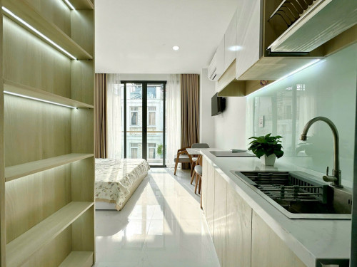 Cho thuê căn hộ Q10, đường Hoà Hảo, gần ĐH Y Dược, Vạn Hạnh Mall, Nhà Thờ Đồng Tiến