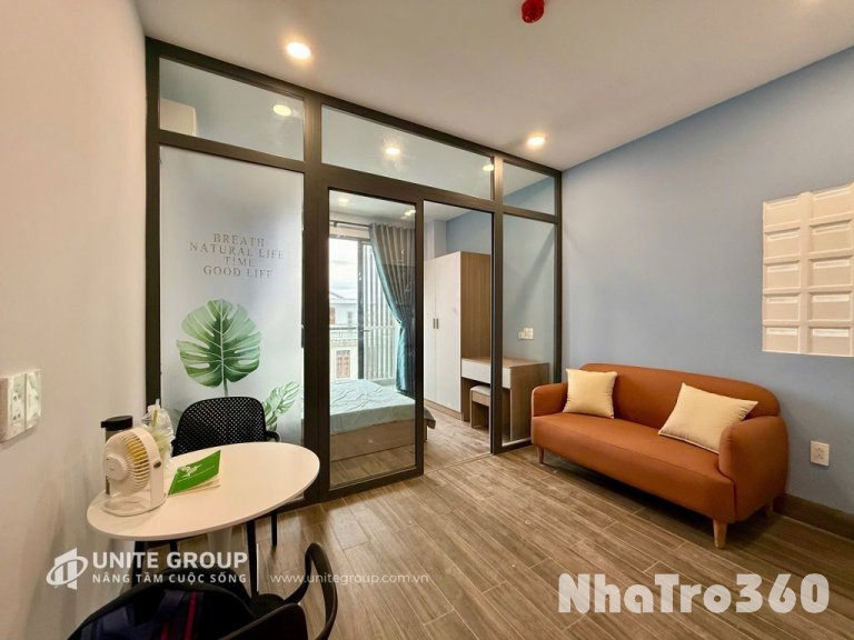 Căn hộ 1PN full nội thất ban công gần sân bay TSN