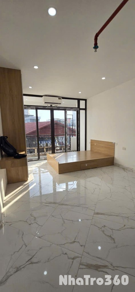 Cho Thuê Phòng đẹp Full đồ ban công Rẻ Giá 5tr6 Tại 82 Yên Lãng, Đống Đa