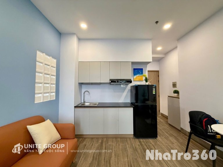 Căn hộ 1PN full nội thất ban công gần sân bay TSN