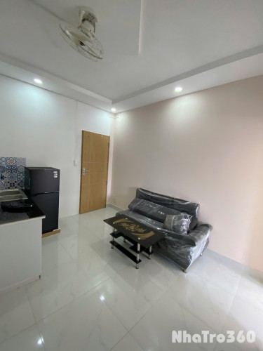 Cho thuê căn hộ 1PN, ban công, Q4, Đường Đoàn Văn Bơ, gần ĐH Nguyễn Tất Thành, ĐH Luật, Chợ Xóm Chiếu