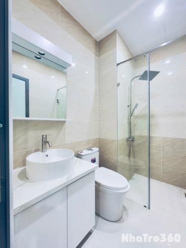 Cho thuê căn hộ Q10, đường Hoà Hảo, gần ĐH Y Dược, Vạn Hạnh Mall, Nhà Thờ Đồng Tiến